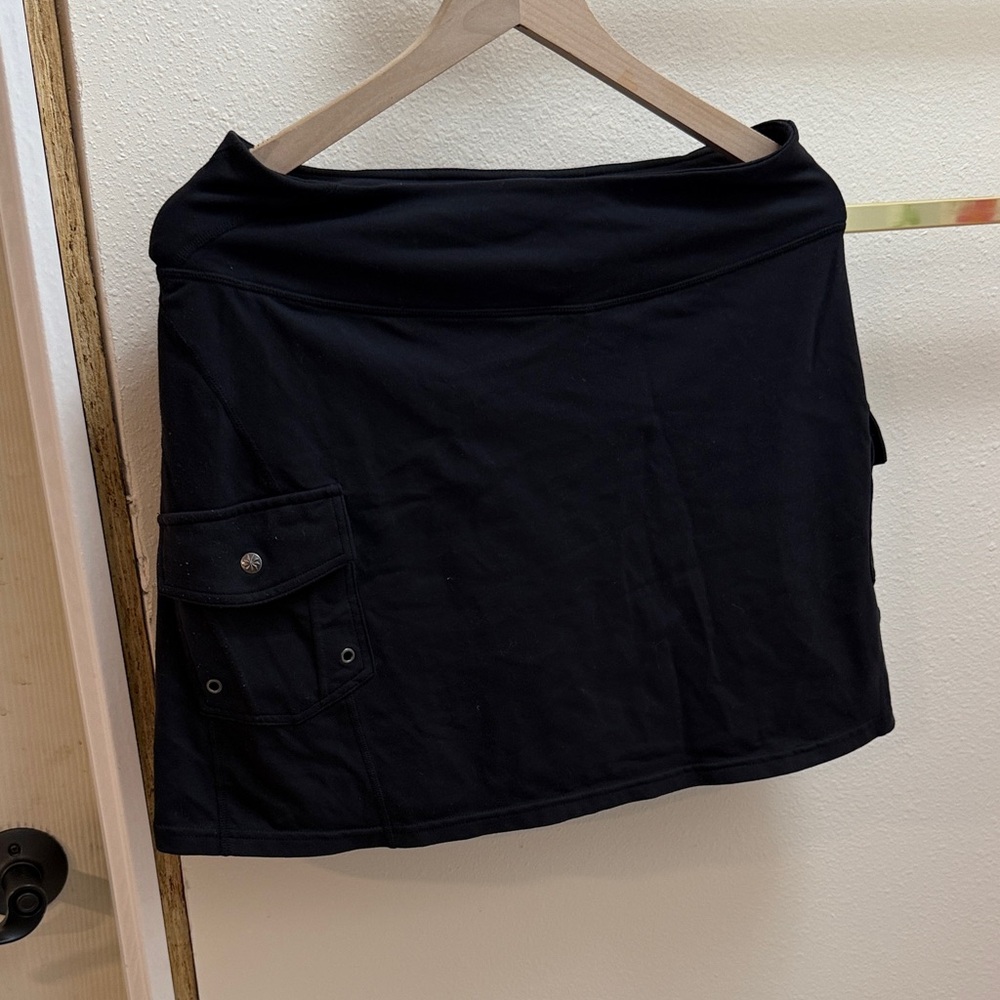 Athleta Black Women's Skirt with Pocket